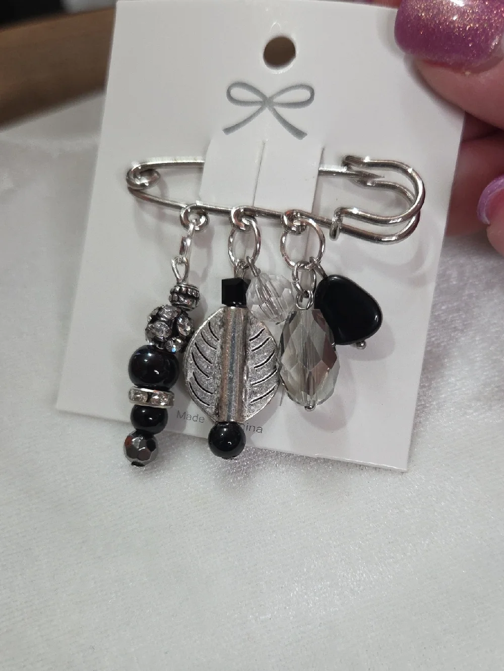 Hand Crafted Kilt Pin Brooch Elegant Beads Retro Vintage Style Unique Trendy